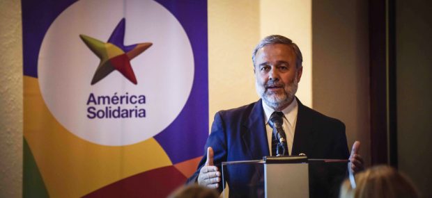 Benito Baranda, presidente ejecutivo de la Fundación América Solidaria (Foto: www.sociedadanonima.cl).