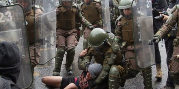 Carabineros represión