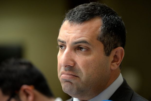 El ex diputado de la UDI, Gustavo Hasbún, es apuntado por el empresario contratista Bruno Fulgeri como autor del delito de coimas y tráfico de influencias. Foto: Agencia UNO.