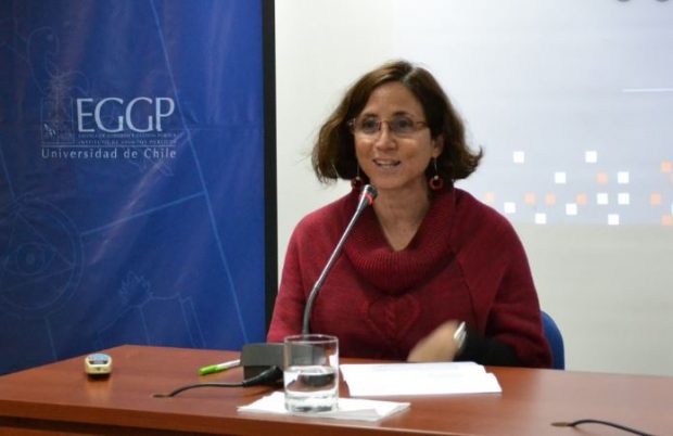 Claudia Heiss es jefa de la carrera de Ciencia Política y académica del Instituto de Asuntos Públicos de la Universidad de Chile. Es además investigadora del Centro de Estudios de Conflicto y Cohesión Social COES . Foto: UChile.