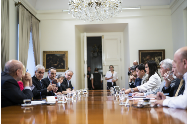 Reunion gobierno expertos