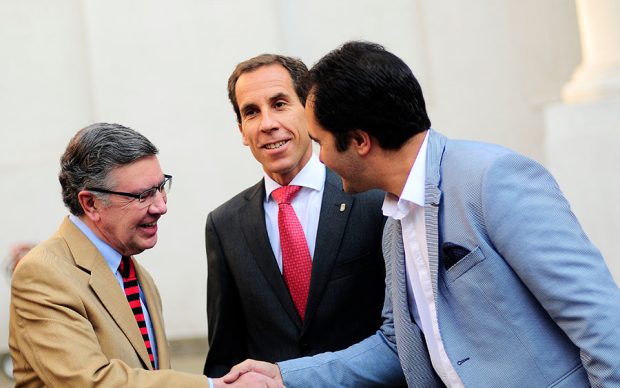 Con un 72 por ciento de respaldo, el alcalde de Las Condes, Joaquín Lavín (UDI), lideró la última encuesta CADEM en aprobación ciudadana. Foto: Sitio Oficial.