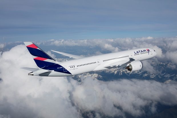 LATAM Boeing 787-9 Dreamliner