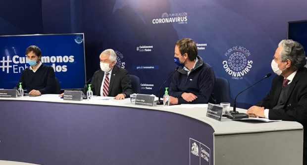 Este sábado 13 de junio se llevó a cabo un nuevo cambio de gabinete en el gobierno de Sebastián Piñera. Salió de su cargo el ministro de Salud, Jaime Mañalich, y en su reemplazo asumió el ex presidente del Colegio Médico, Enrique Paris. Foto: Colegio Médico.