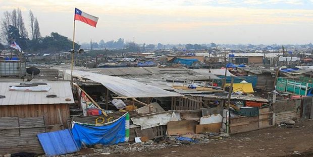 Según el estudio de la Cámara Chilena de la Construcción con la UC y Fundación Techo, hay un déficit de 600 mil viviendas en el país.