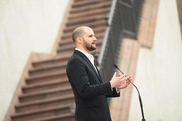 El ministro Vocero de Gobierno, Jaime Bellolio, aseguró que el gobierno de Sebastián Piñera condena enfáticamente cualquier tipo de racismo. Foto. Segegob.