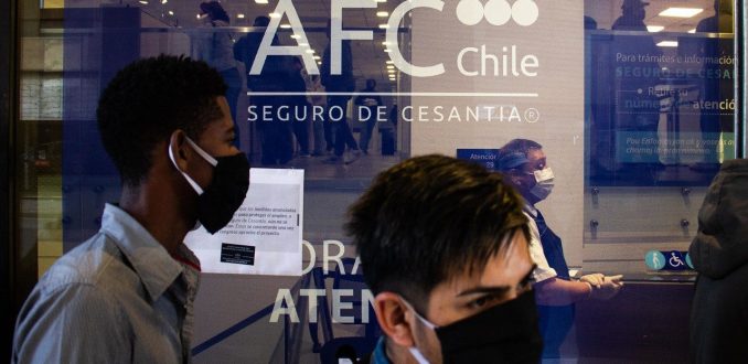 "El estallido social y la pandemia revelaron que el Chile próspero que indicaban algunas cifras no era tal", sostuvo el nuevo presidente de Comunes.
