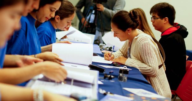 La Ley de Educación Superior mandata a que el Mineduc calcule nuevos aranceles regulados, pero mediante recomendaciones de una comisión de expertos que fue nombrada por el ministerio. Foto: Agencia UNO.
