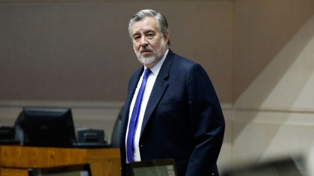 El senador independiente por la Región de Antofagasta, Alejandro Guillier, fue el candidato presidencial de la ex Nueva Mayoría para las elecciones de 2017. Foto: Agencia UNO.