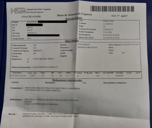 Parte médico de la atención recibida por Jonathan luego de ir a constatar lesiones. Foto: Radio Universidad de Chile.