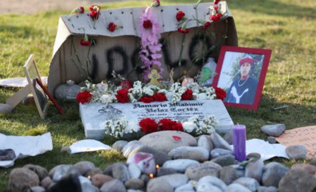 Memorial de Romario Veloz frente al Mall Plaza La Serena.