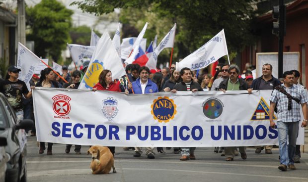 Los 16 gremios que componen la Mesa del Sector Público rechazaron la propuesta del Gobierno para el reajuste a los trabajadores fiscales. Ante esto, convocaron a diversas movilizaciones a lo largo del país. Foto: Archivo.