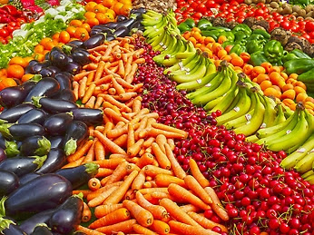 "En Chile estamos consumiendo más de 90 kilos por persona en pan, más de 90 kilos en carnes ¿de bovinos, de aves, de cerdo- y estamos consumiendo dos a tres kilos por habitante de legumbres".