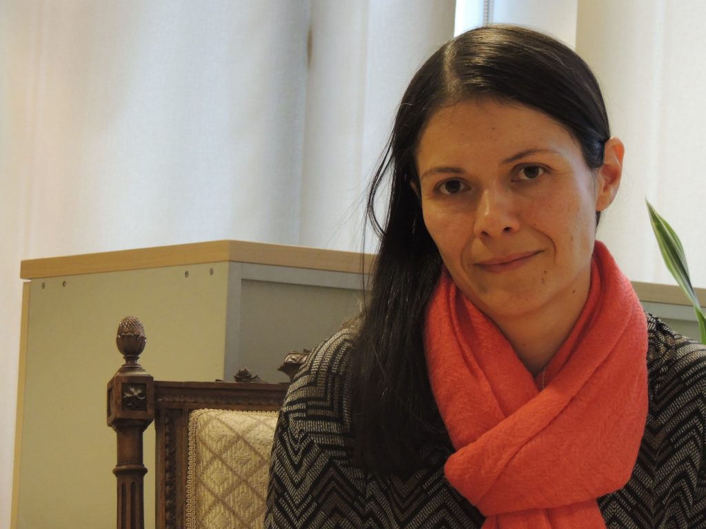 La teóloga y académica de la Universidad Católica, Claudia Leal.