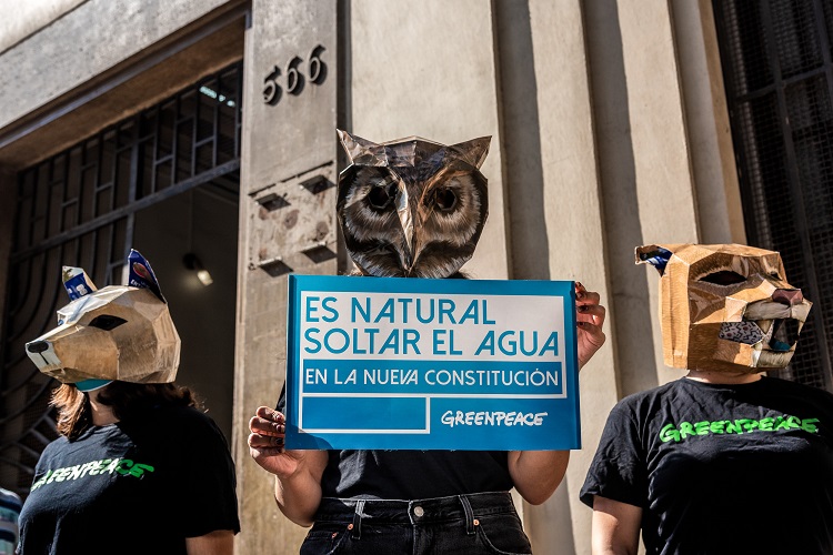 ELa organización habilitó la plataforma Yovotosueltaelagua.cl con las más de 1.300 candidaturas a la Convención Constituyente de abril próximo, para que adhieran al compromiso de garantizar este recurso como un derecho humano y los ecosistemas, en la próxima Carta Magna.
