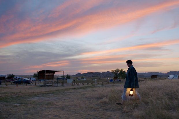 02anomadland_rec709_100nits_239FF_still_02_20200723_R2