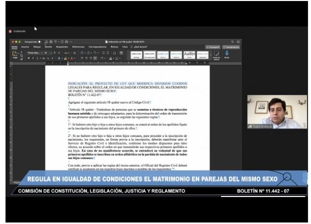 Sesión de la Comisón de Cosnti de hoy