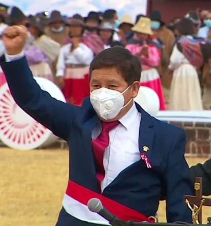 Guido_Bellido._Presidente_Pedro_Castillo_jura_de_manera_simbólica_en_histórica_Pampa_de_Ayacucho_14-9_screenshot_(cropped)