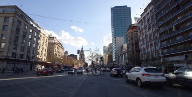 La comuna de Santiago declaró la emergencia climática y ecológica al concentrar altos niveles de población, comercio y generación de residuos.
