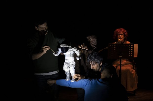 Shlomit Baytelman y puesta en escena de "la astronauta".