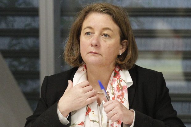 Santiago, 26 de octubre de 2017 Ministra (S) Heidi Berner, se reune con jovenes y hace un llamado a participar en las próximas elecciones, bajo la campaña "No te restes, súmate". Christian Iglesias/Aton Chile