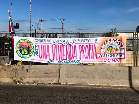 Lienzo del Comité de Vivienda el Esfuerzo 1 de Conchalí en Av. General General Velásquez con Av. Portales.