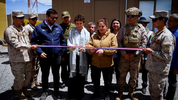 Autoridades de Gobierno y y regiones en la inauguración de primer Puesto de Observación Fronteriza.
