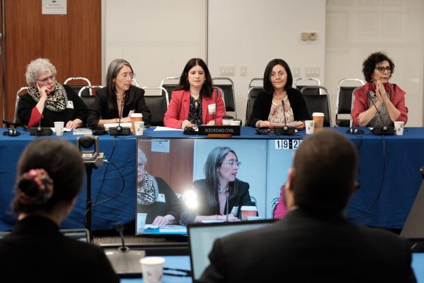 Verónica de Negri, Karinna Fernández, Magdalena Gárces y Erika Hennings en la audiencia de la CIDH