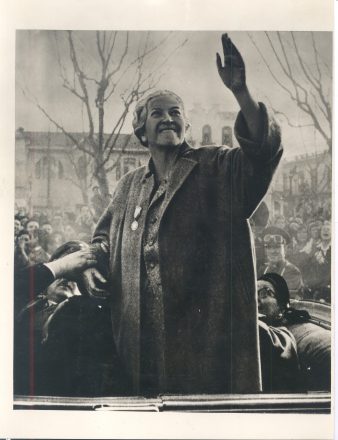Gabriela Mistral.
