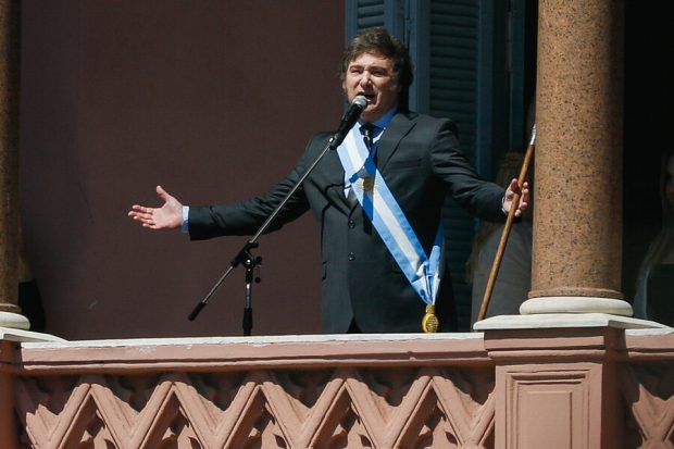 Javier Milei asume como el presidente de Argentina.