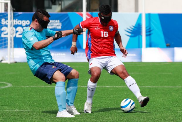Víctor Hugo Silva representando a Chile en los Parapanamericanos. 