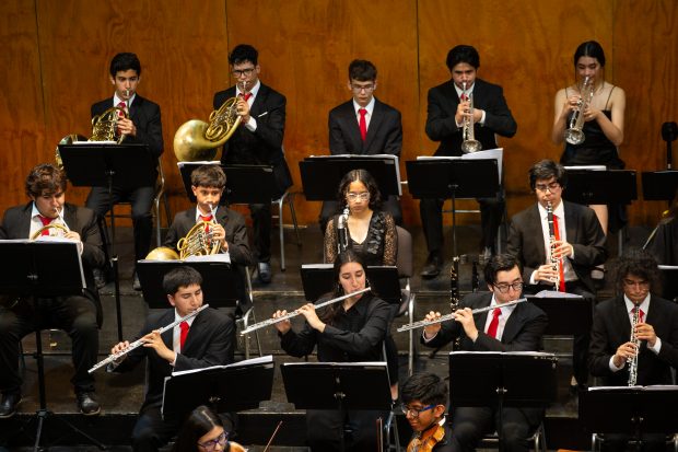 Orquesta Sinfónica Estudiantil Metropolitana presenta concierto gratuito en Teatro Universidad de Chile