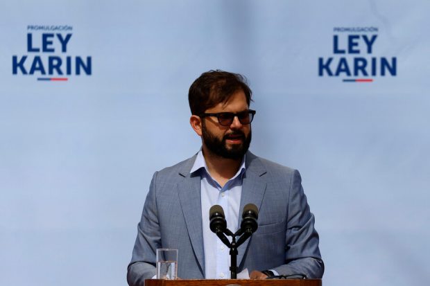 Presidente Boric en la promulgación de la Ley Karin.
