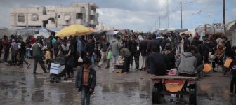 Familias palestinas desplazadas en Rafah producto del bombardeo israelí