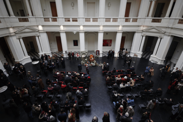 Velorio del artista y Premio Nacional de Artes, Guillermo Nuñez