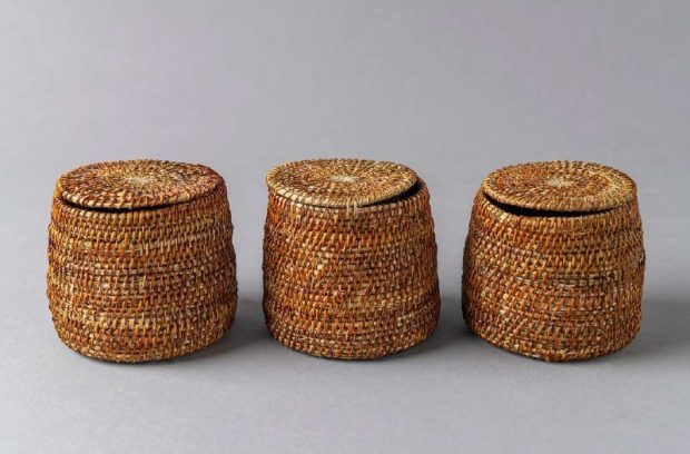 Antihual, serie de tamborcitos de manila de la artesana Cecilia Chamorro