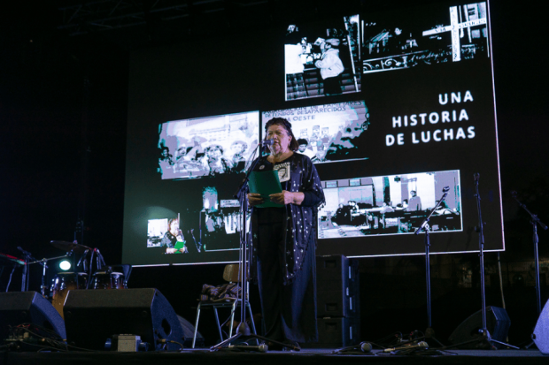 Gaby Rivera, presidenta de la AFDD, en un acto conmemorativo en el Museo de la Memoria y los DDHH. Foto: AFDD (vía X)