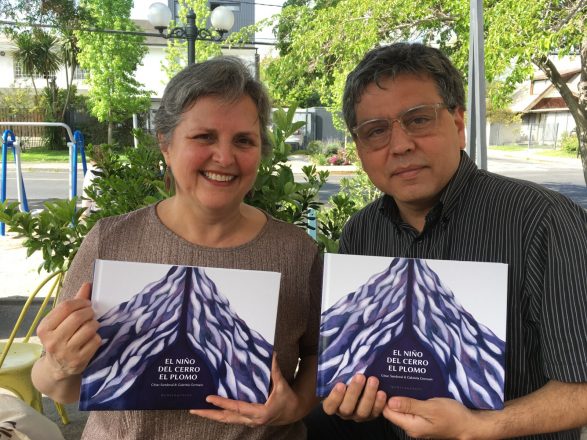 César Sandoval y Gabriela Germain por libro El Niño del Cerro El Plomo