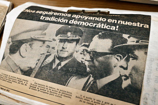 Muestra "Tu nombre aumenta la eternidad"