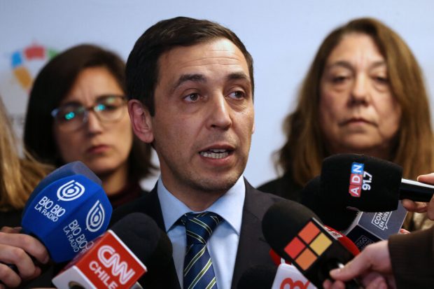 Punto de prensa del defensor de la Niñez, Anuar Quesille.