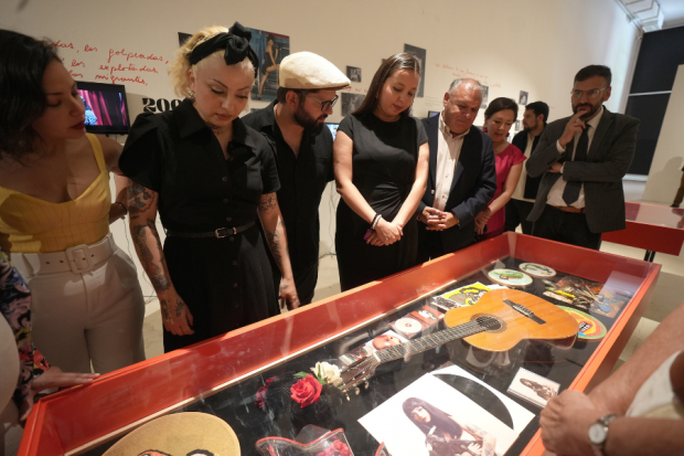 "Te amo", la exposición de Mon Laferte que llega a Teatro a Mil