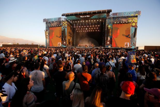 Público frente al escenario de Banco de Chile del Lollapalooza