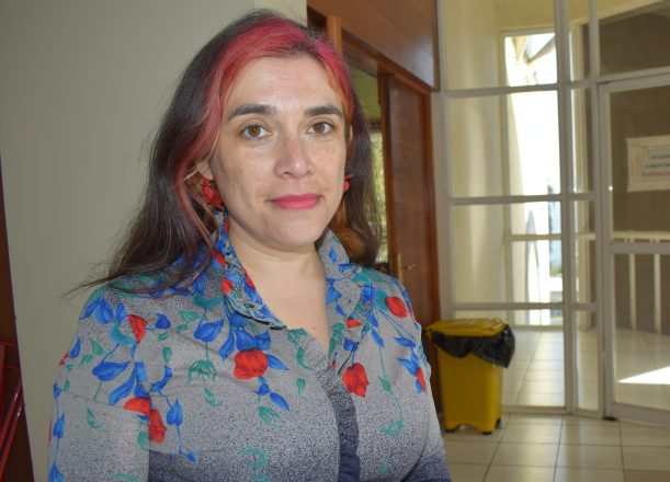 Andrea Salazar, docente de la carrera Traducción Español-Mapuzungun de la Universidad de Playa Ancha de Valparaíso e integrante de la organización Trafkintuaiñ kimün.