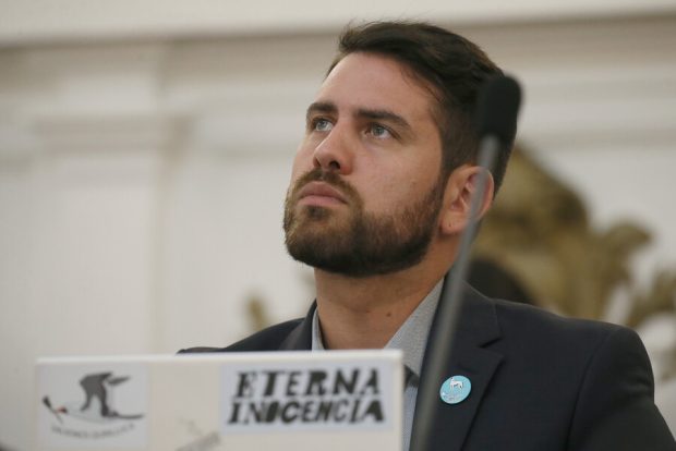 Diputado Diego Ibáñez (FA) en sesión de la Comisión Especial Investigadora del caso Monsalve