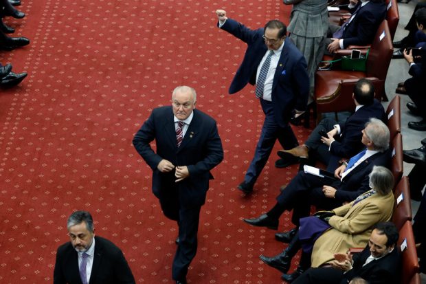 Diputados de oposición se retiran de la Cuenta Pública luego de que el Presidente Boric anunciara el ingreso de un proyecto de ley de aborto.