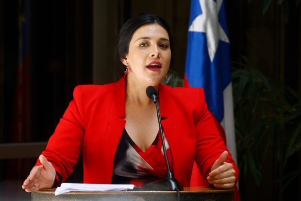 Punto de prensa de la diputada Karol Cariola.