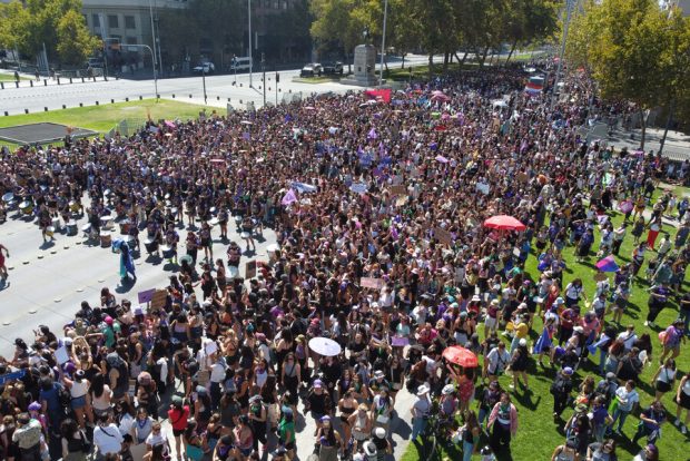 Marcha por la Alameda por el Día Internacional de la Mujer.