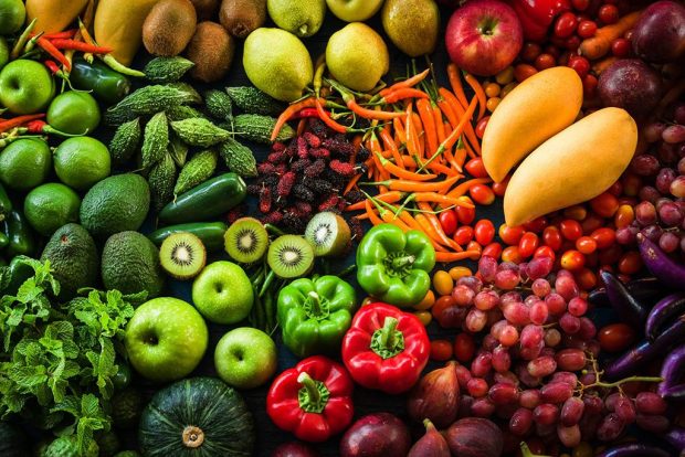 Variedad de frutas y verduras.