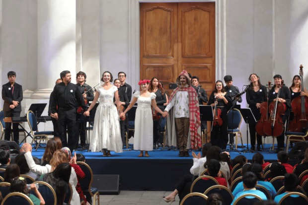 Celebración natalicio de Gabriela Mistral en el Palacio de La Moneda. Foto: Ministerio de las Culturas