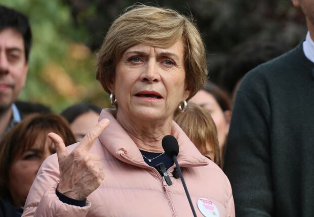 Evelyn Matthei durante un discurso.
